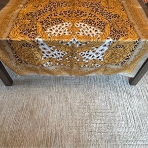 Source Unknown Gold and White Scarf